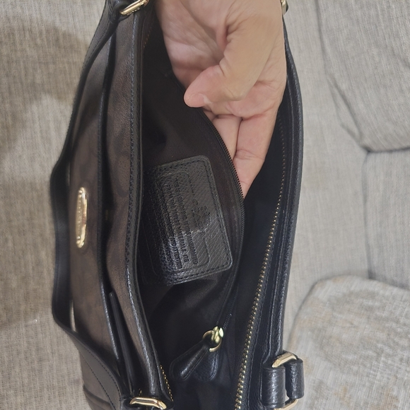 Coach Black Signature Tote Bag - Picture 10 of 11